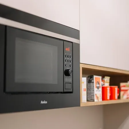 Hana Center * ليفنو