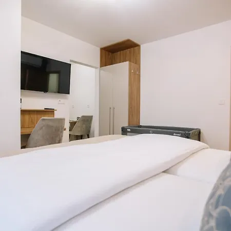 Apartment Hana Center *