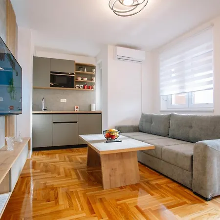 Hana Center * Livno